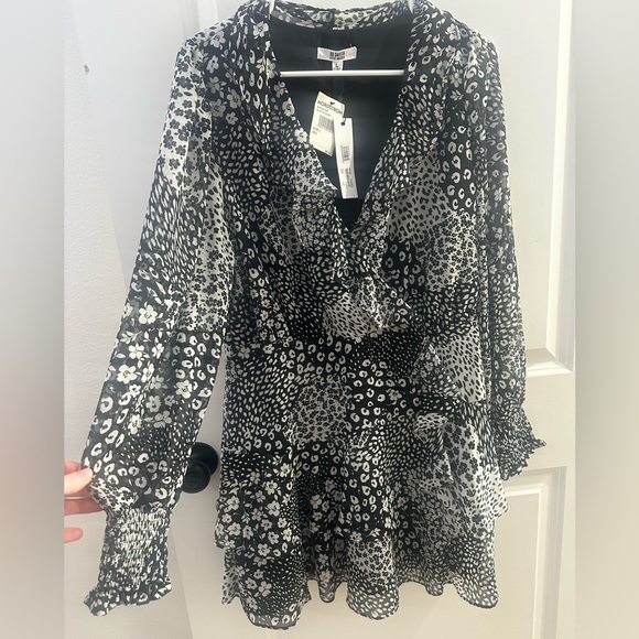 Steve Madden BB Dakota Black & White Animal Print V-Neck Dress Size Large NWT - Picture 4 of 6